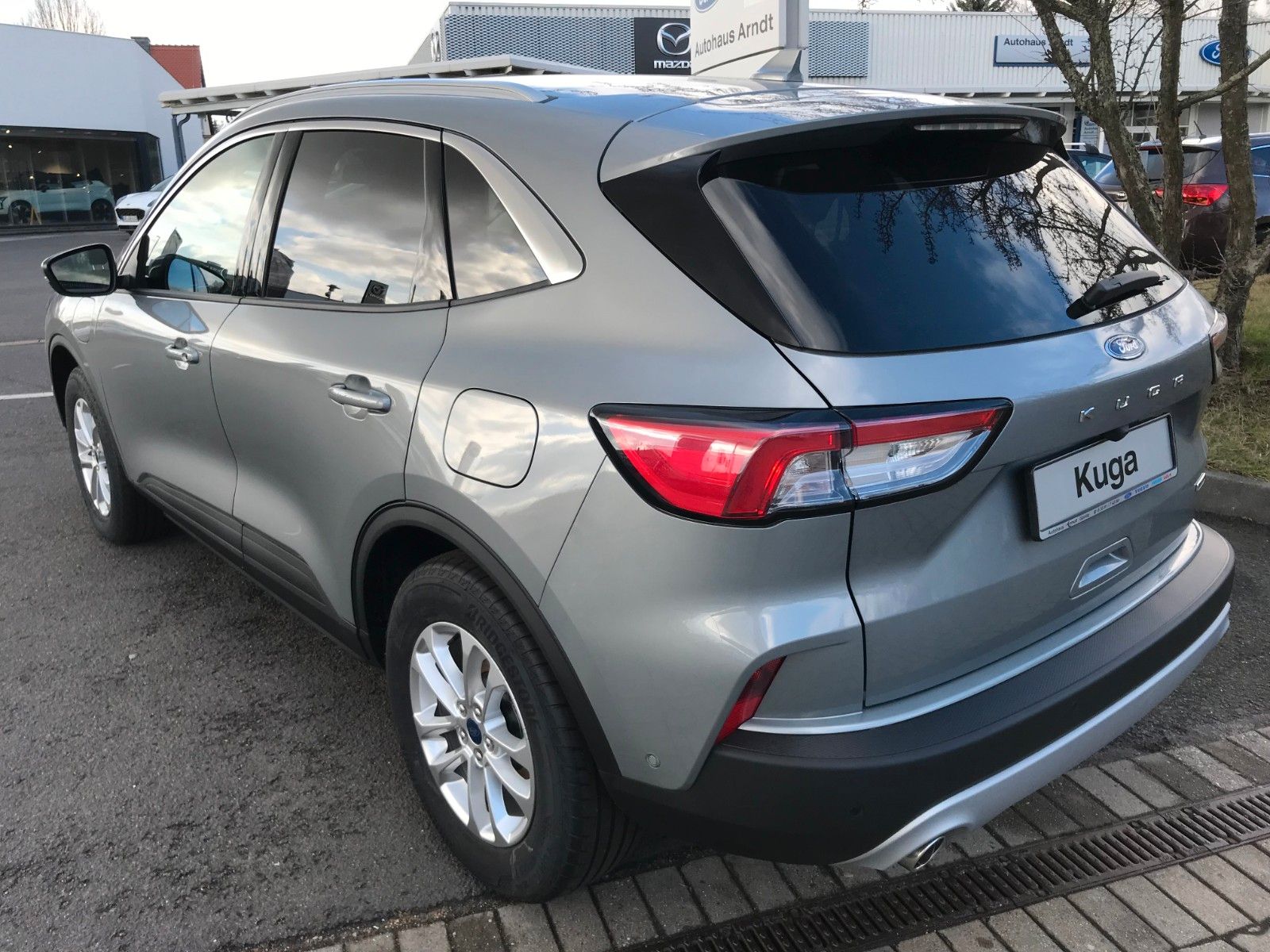 Ford Kuga Titanium X 2.5 PHEV - Samsaru's Car Outlet