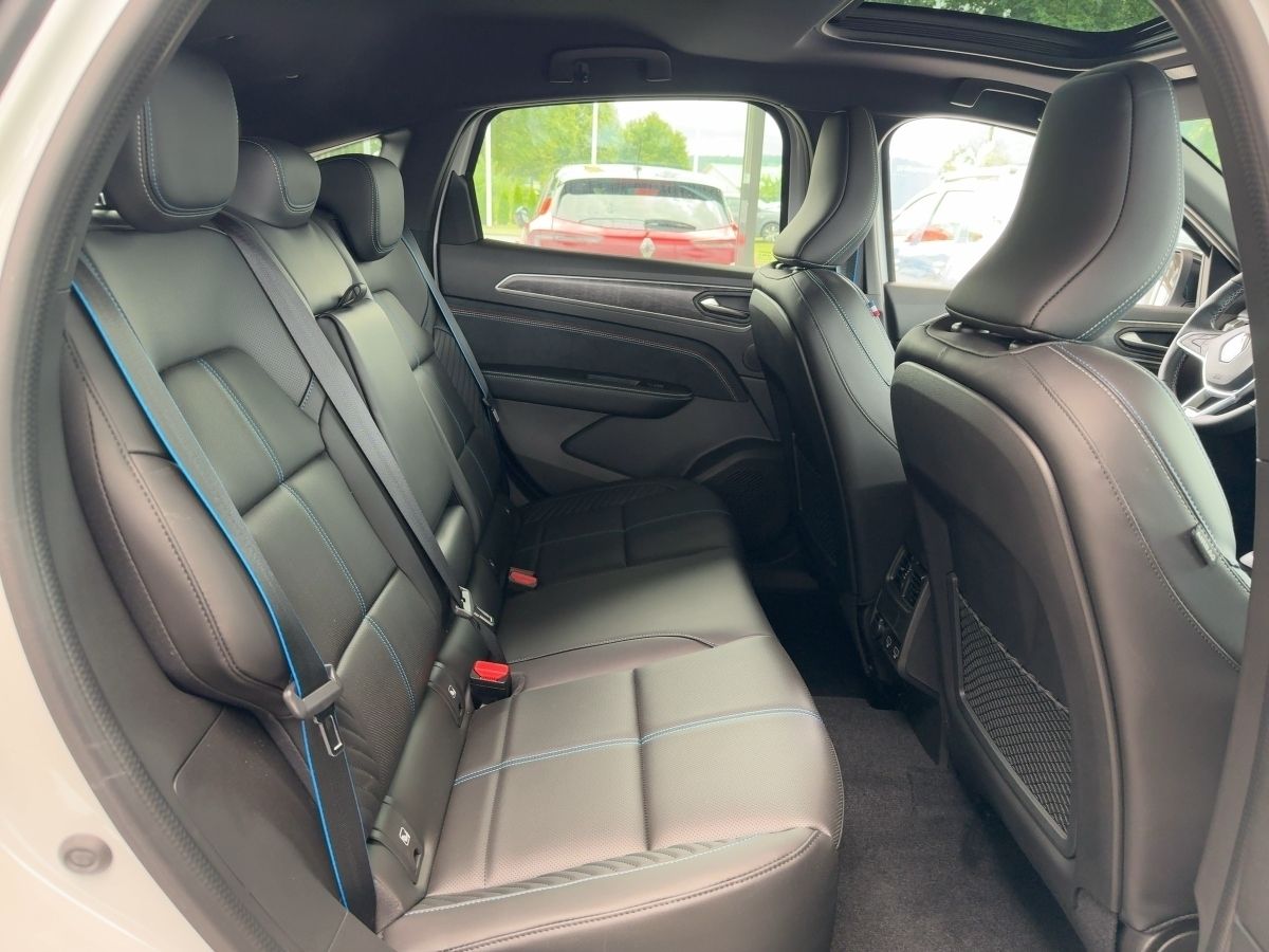 Renault Arkana Esprit Alpine 1.6 E-Tech - Samsaru's Car Outlet