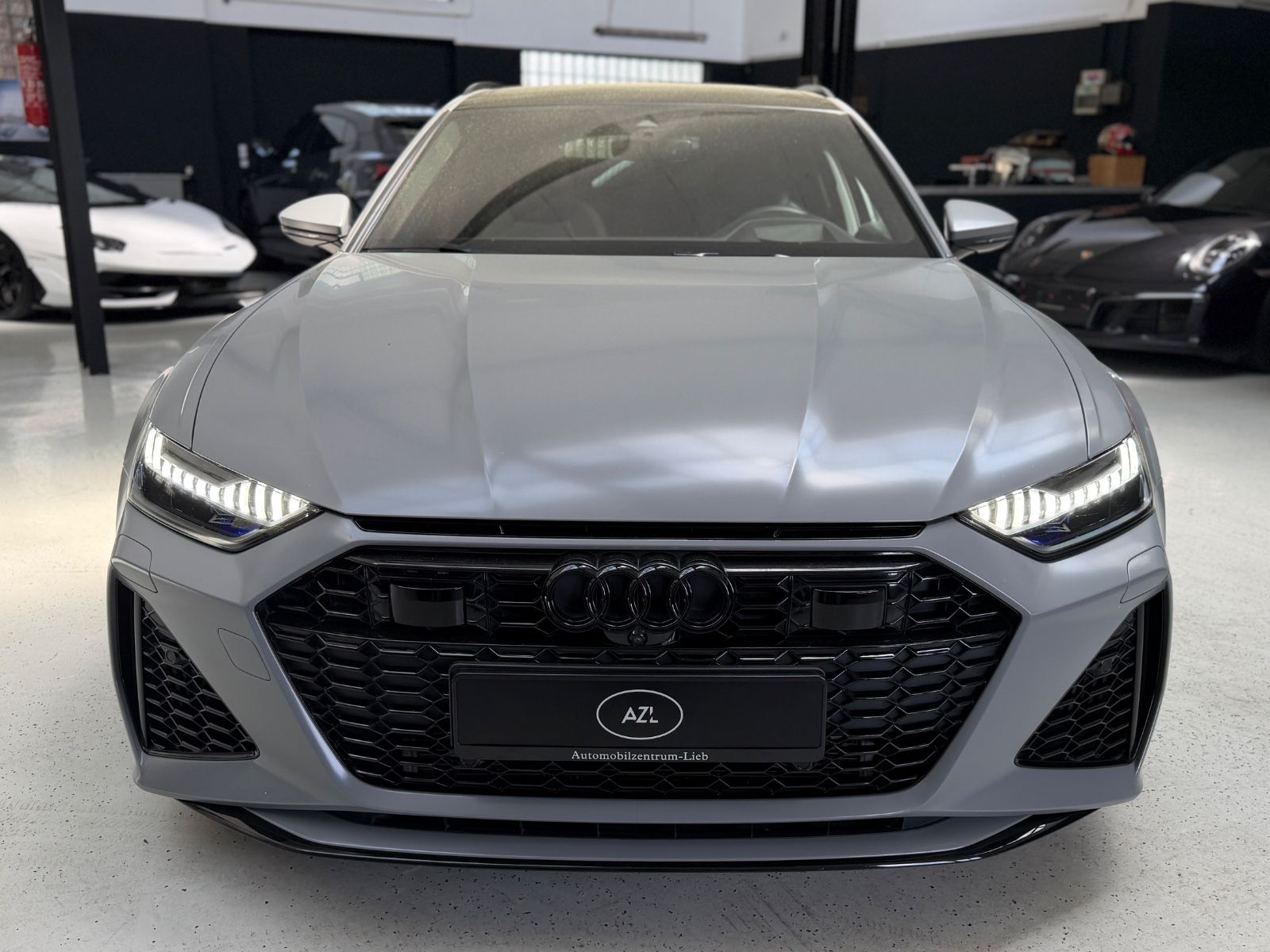 Audi RS6 Avant 4.0 TFSI/Quattro/Keramik/22Zoll/AHK