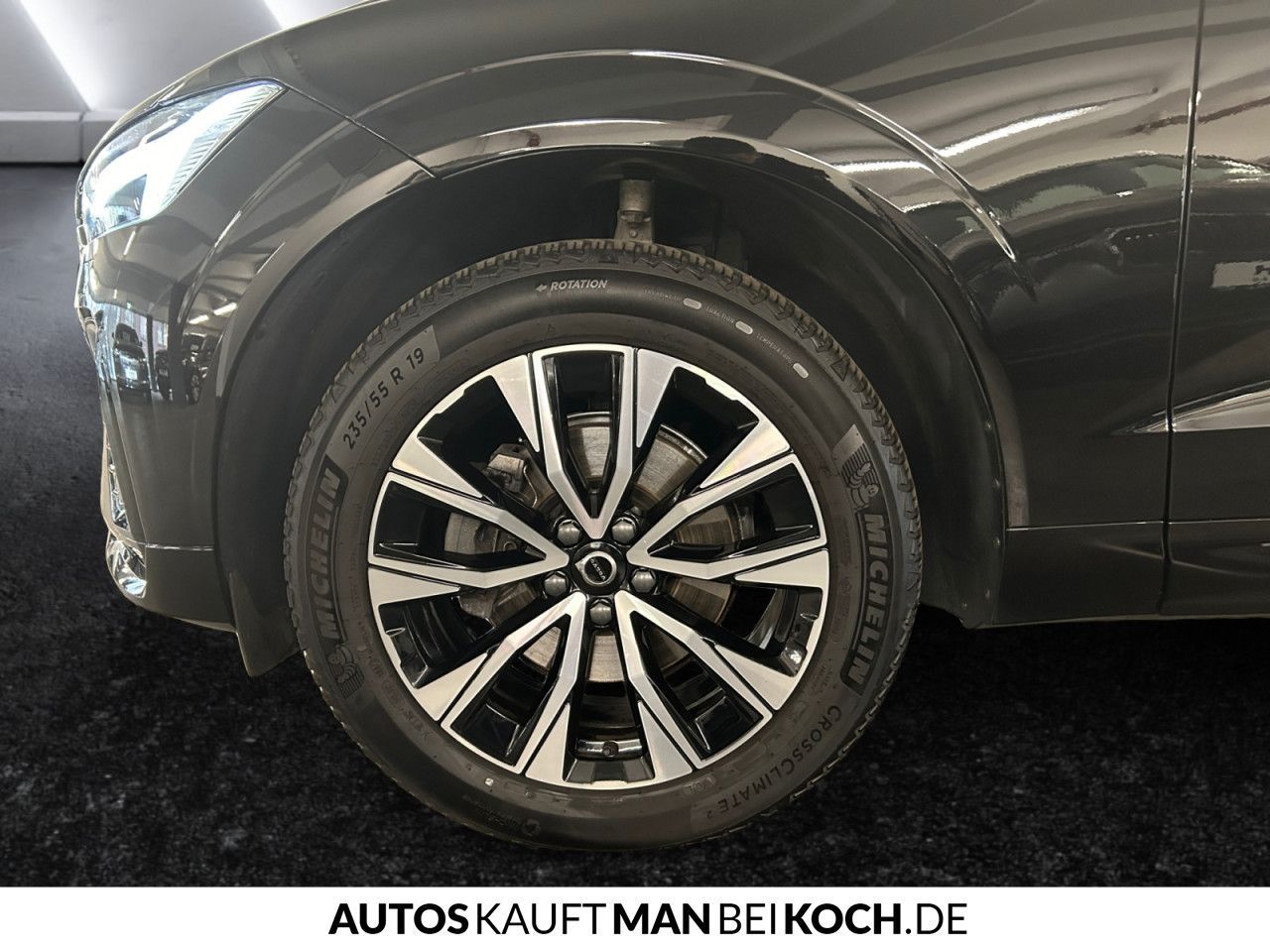 Volvo XC60 B5 AWD PlusDark ACC BLIS AHK VLED 4xSHz H&K