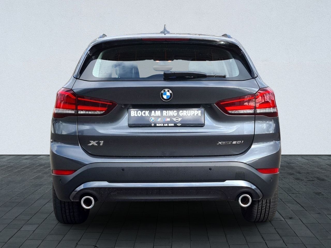 BMW X1 xDrive20iA Advantage - Samsaru's Car Outlet