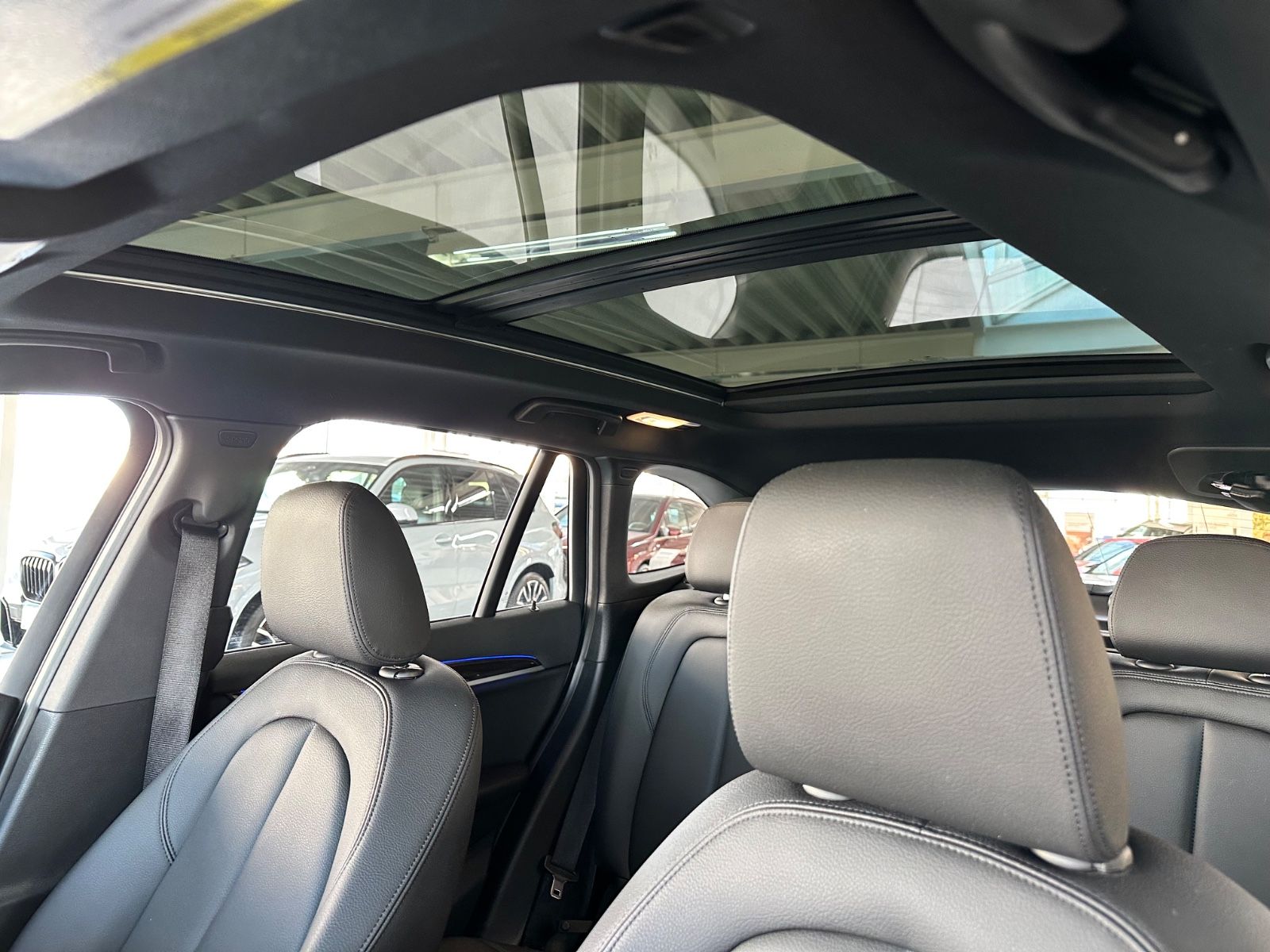 BMW X1 xDrive 28i - Samsaru's Car Outlet
