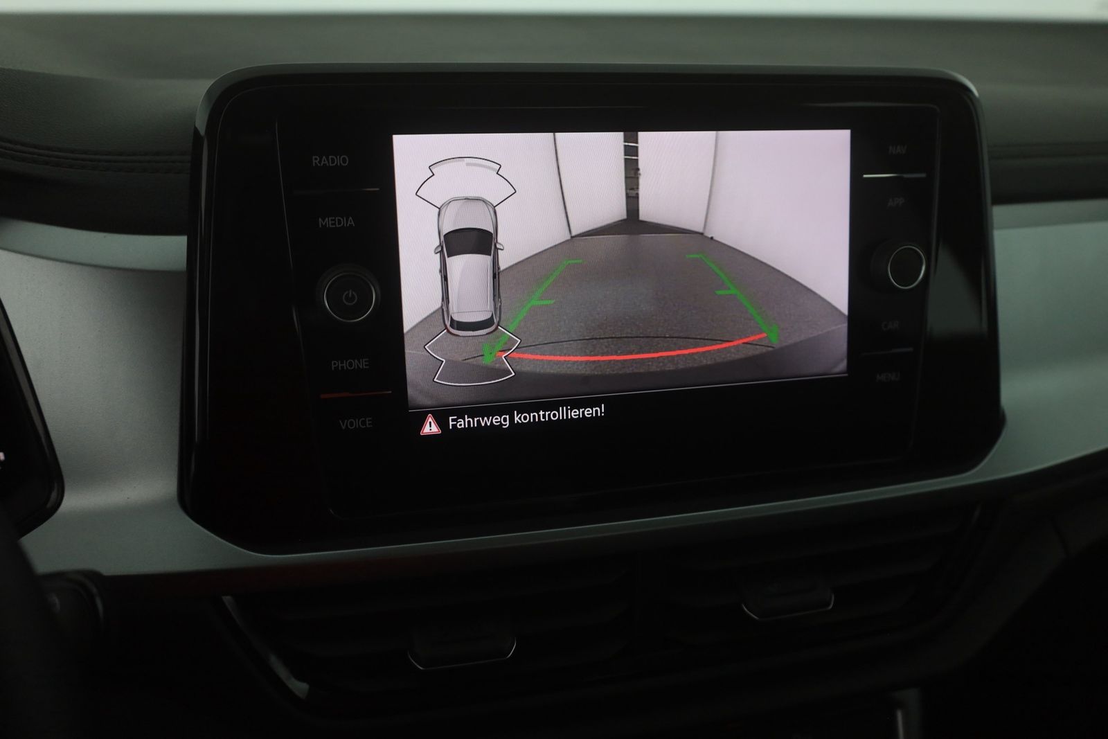 Volkswagen T-Roc 1.5 TSI DSG - Samsaru's Car Outlet