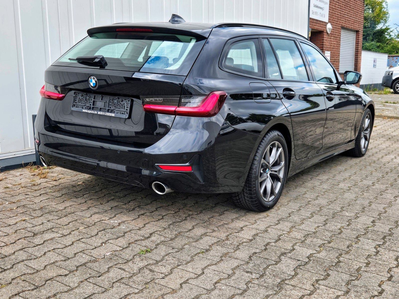 BMW 320d xDrive SPORT LINE - Samsaru's Car Outlet