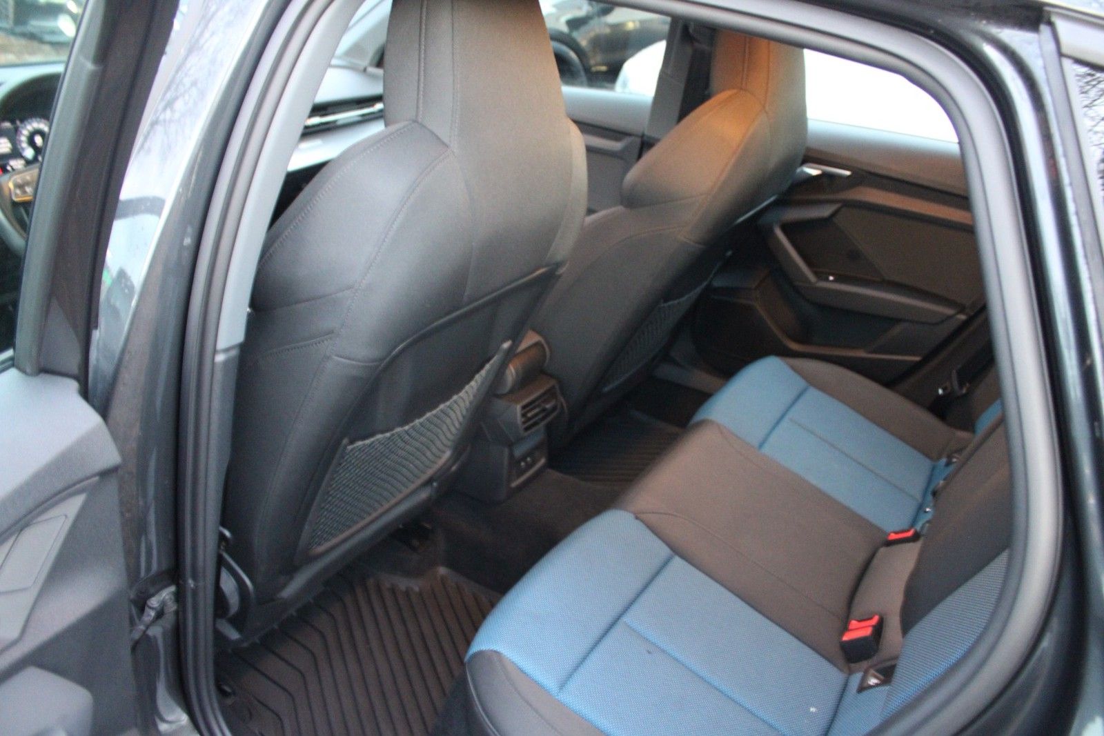 Audi A3 Sportback 35 TFSI advanced - Samsaru's Car Outlet