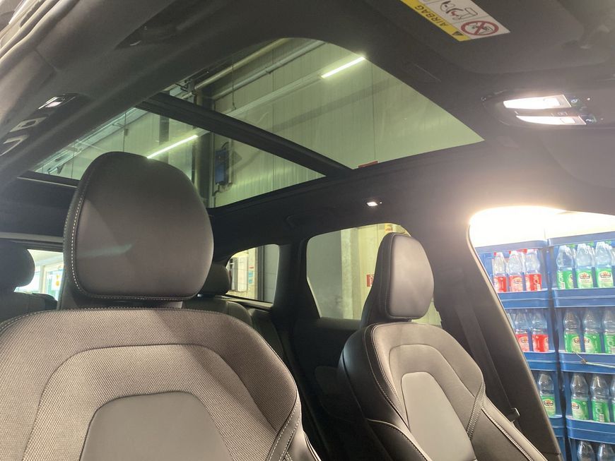 Volvo XC60 T6 AWD Plug-in Hybrid Plus Black Edition