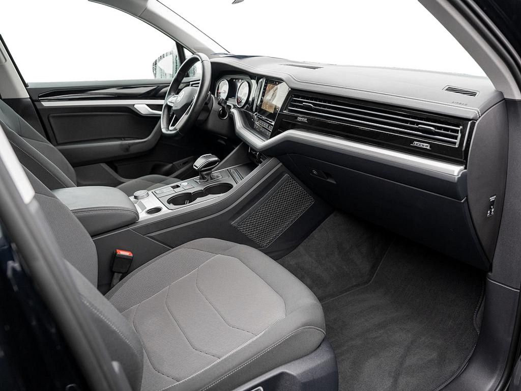 Volkswagen Touareg 3.0 V6 TDI 4M - Samsaru's Car Outlet