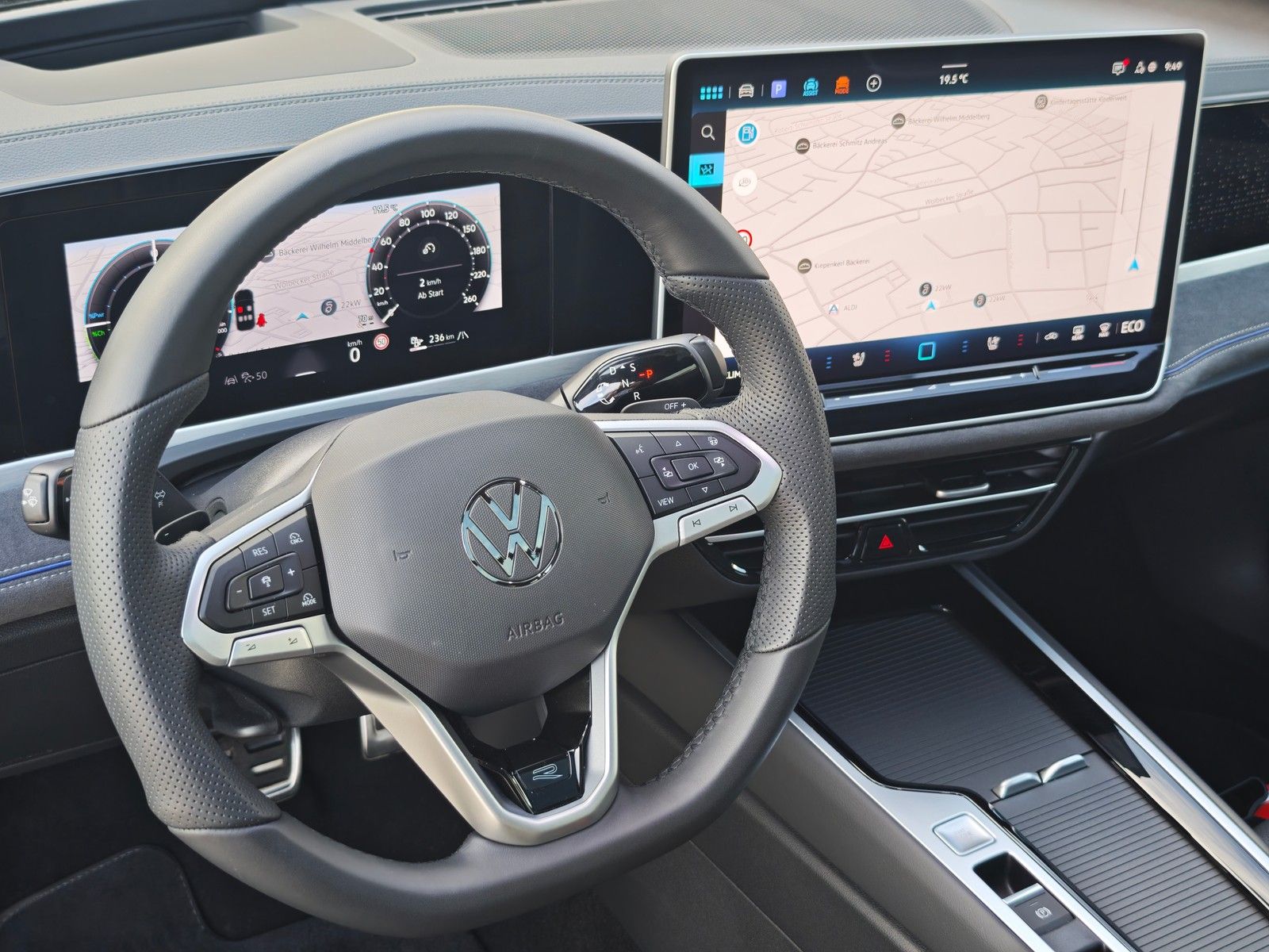 Volkswagen Passat Variant R-Line eHybrid Leder*AHK*Pano*Mat