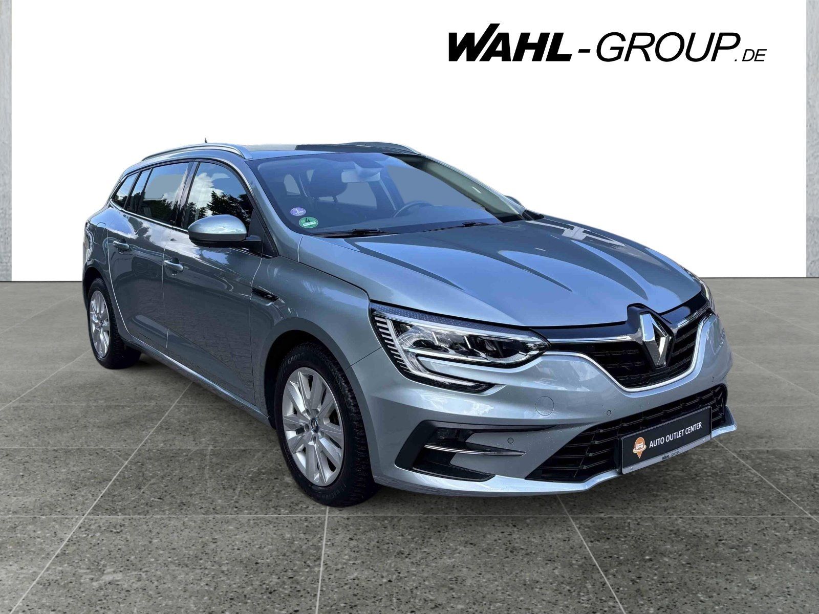 Renault Megane Grandtour ZEN E-TECH Plug-in - Samsaru's Car Outlet