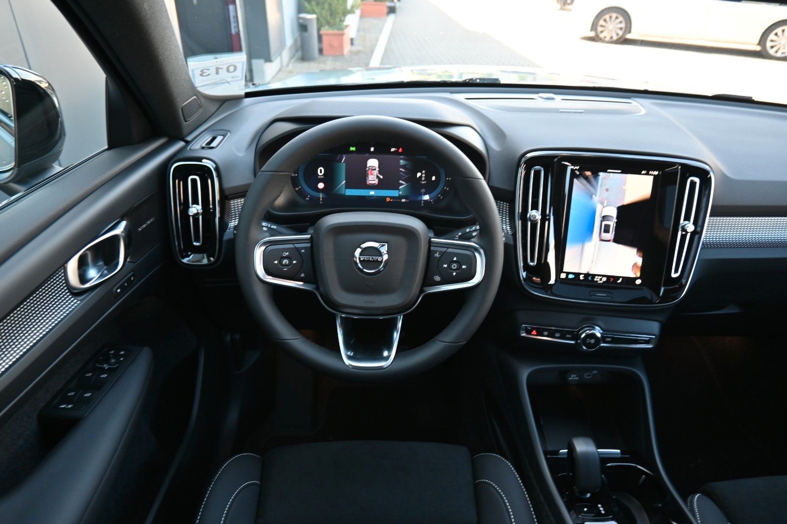 Volvo XC40 B4 DKG Ultra Dark*FSHZG*PANO*360°*ACC*AHK