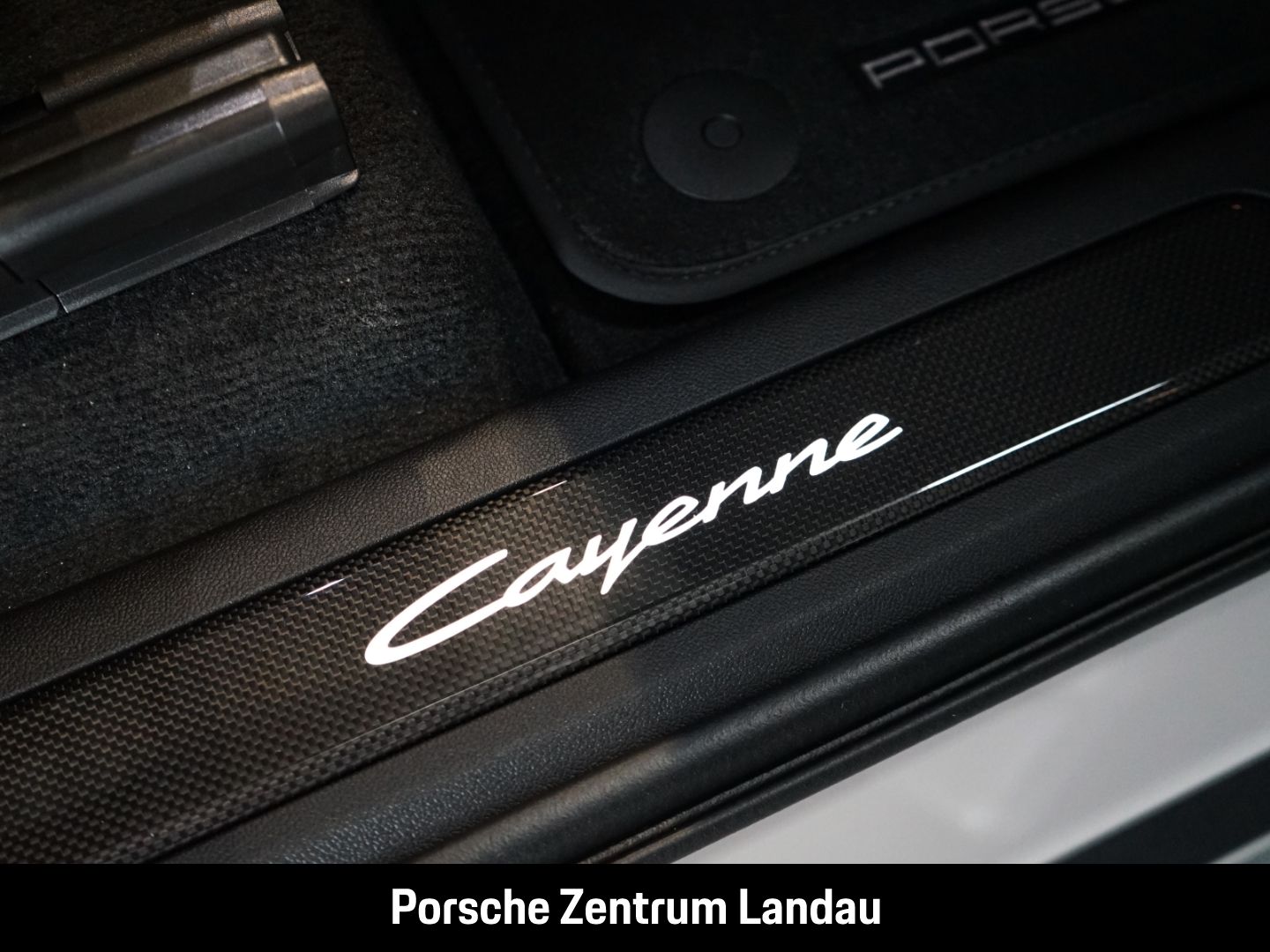 Porsche Cayenne E-Hybrid Burmester InnoDrive Head-Up