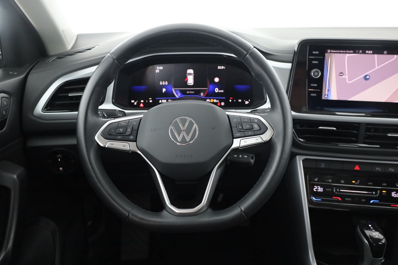 Volkswagen T-Roc 1.5 TSI DSG - Samsaru's Car Outlet