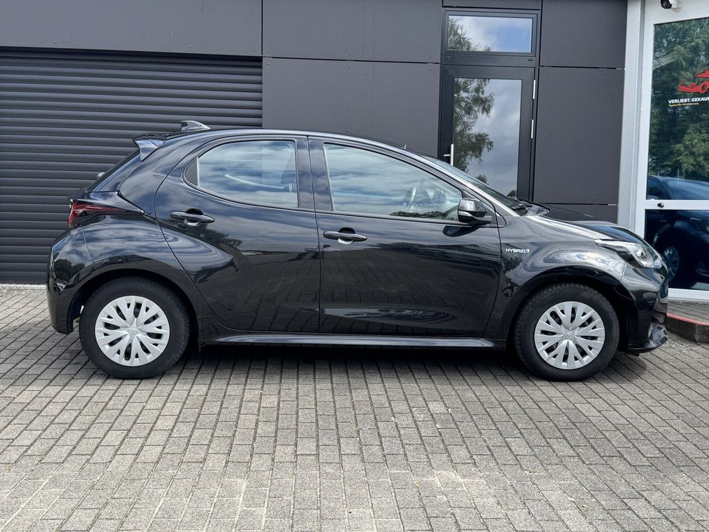 Toyota Yaris 1.5 Hybrid Business Edition - Samsaru's Car Outlet