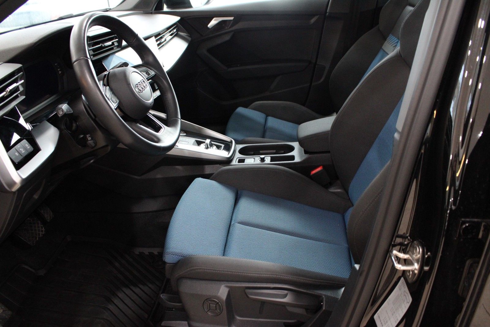 Audi A3 Sportback 35 TFSI Sport - Samsaru's Car Outlet
