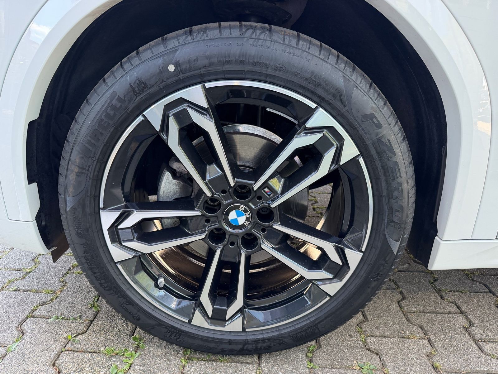 BMW X2 xDrive20d M Sport AHK PANO h&k Massage DA+
