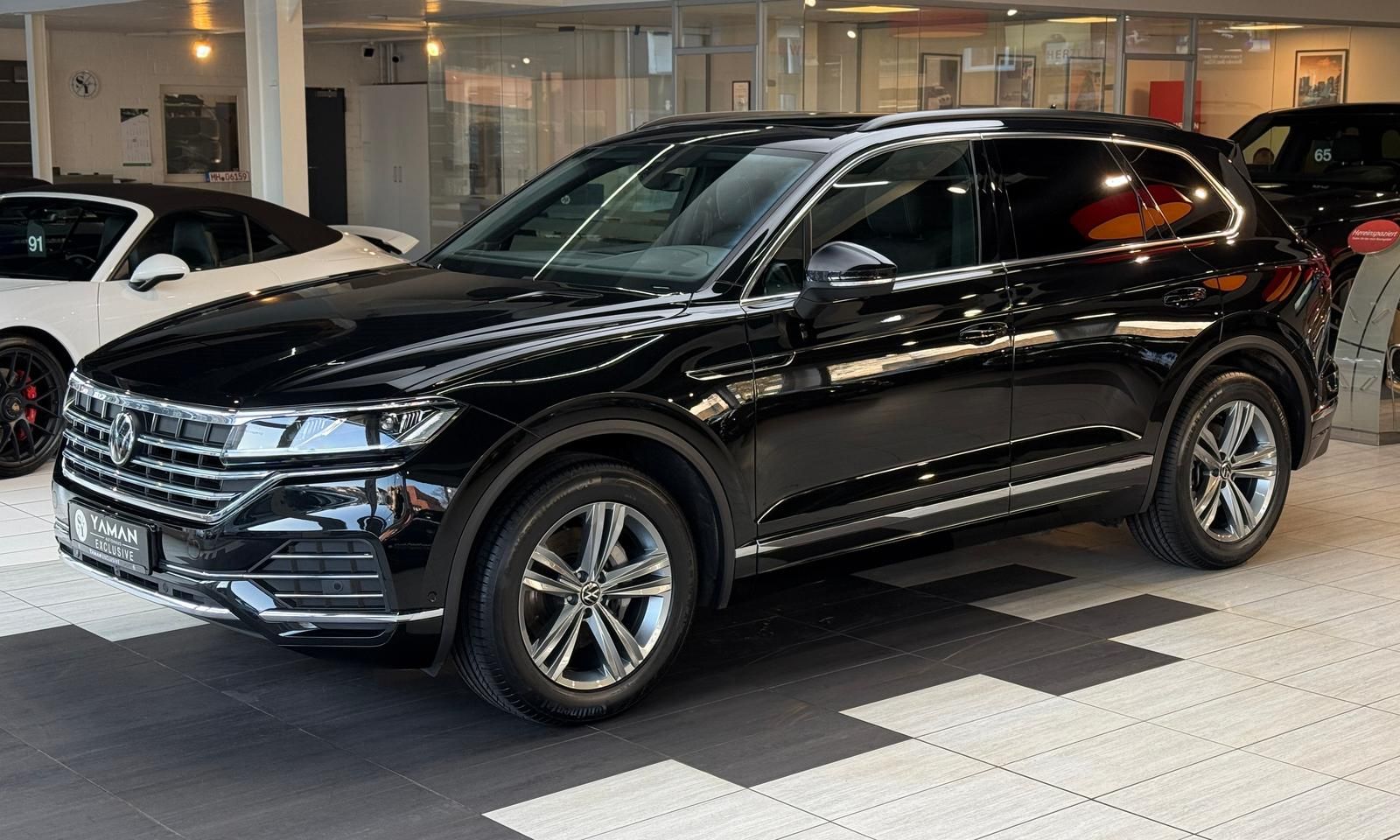 Volkswagen Touareg Elegance 4Motion*Pano*StHzg*KeylessGO