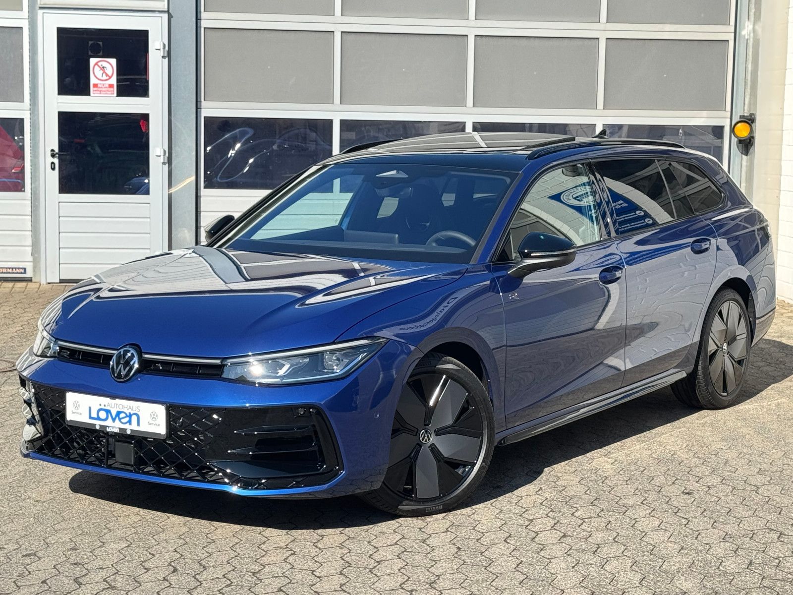 Volkswagen Passat Variant 2.0 TSI DSG R-Line|LEDER|AHK|STHZ
