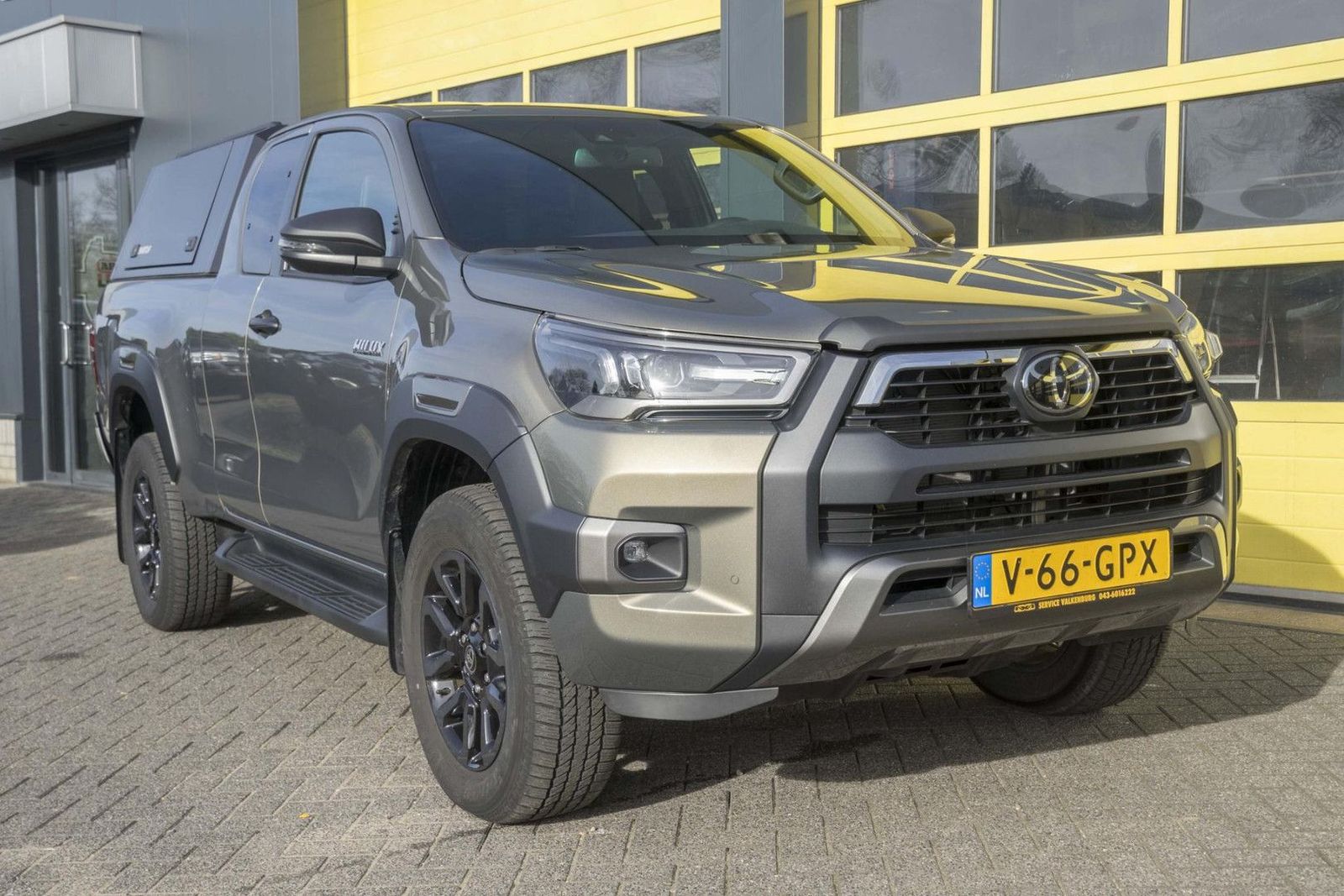 Toyota Hilux 2.8 D-4D Xtra Cab Invincible