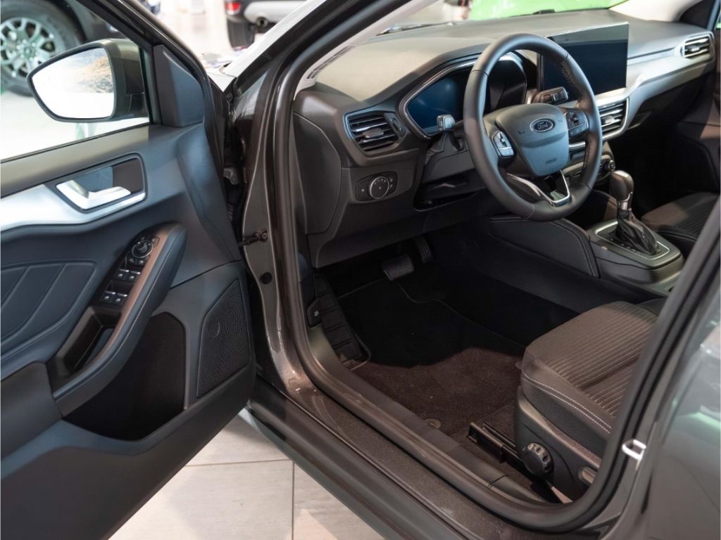 Ford Focus 1.0 MHEV Aut. Titanium X Matrix-LED Panora