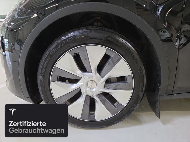 Tesla Model Y Rear-Wheel Drive