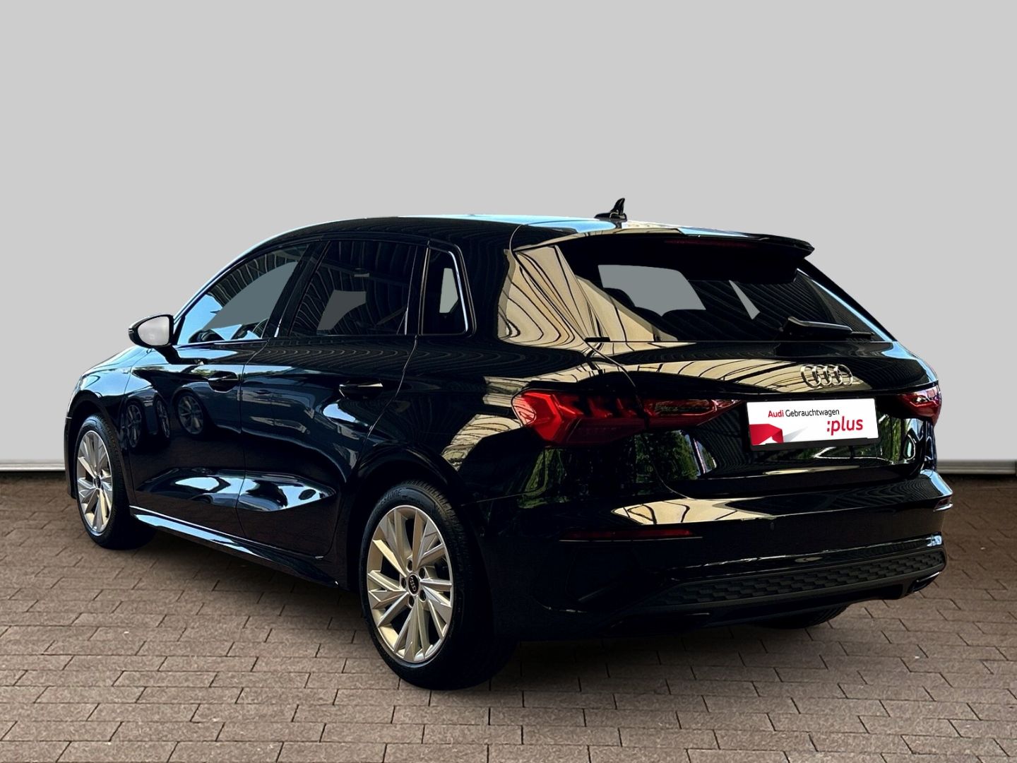 Audi A3 35 TFSI Sportback S line - Samsaru's Car Outlet
