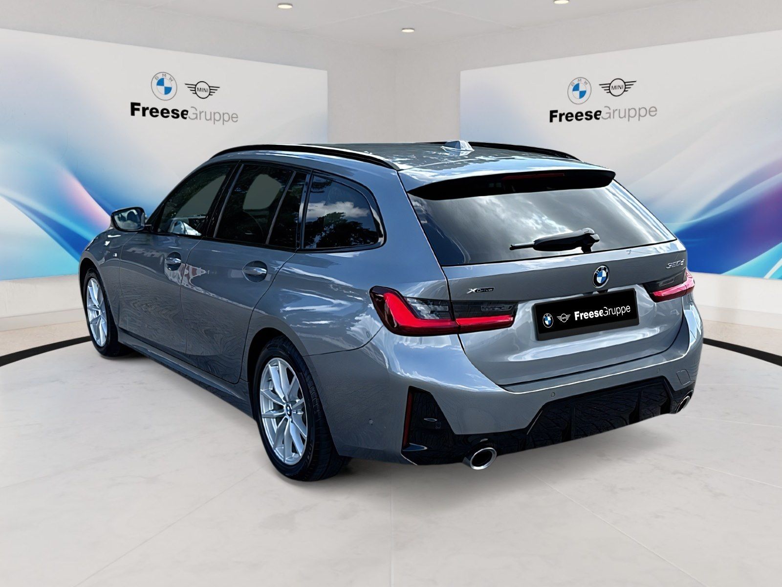 BMW 320d xDrive Touring AHK 360° HEAD-UP RFK HIFI BT