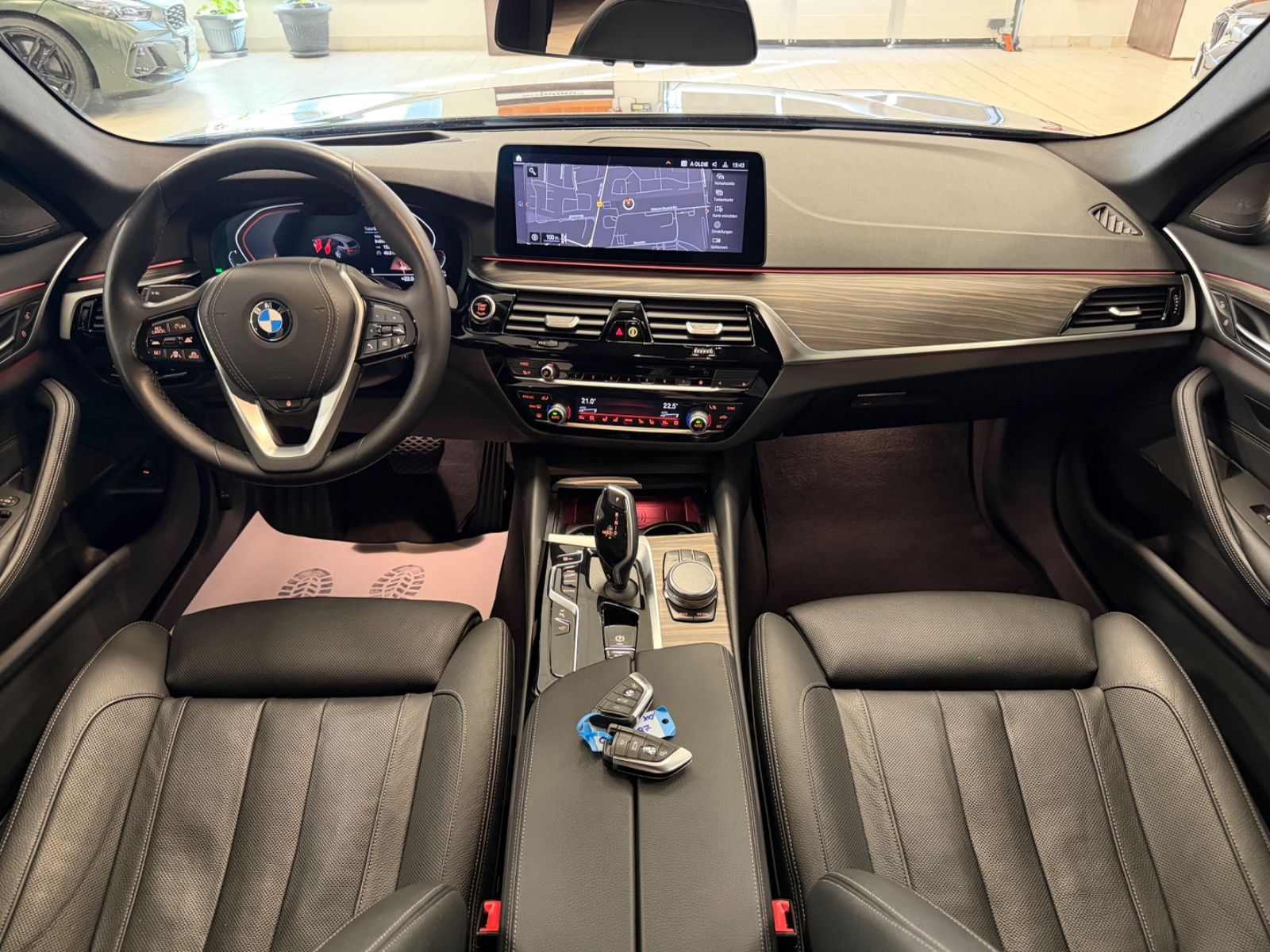 BMW 530dxD/HUD/Laser/P+DrivAsPro/360°/St&Go/StandHz