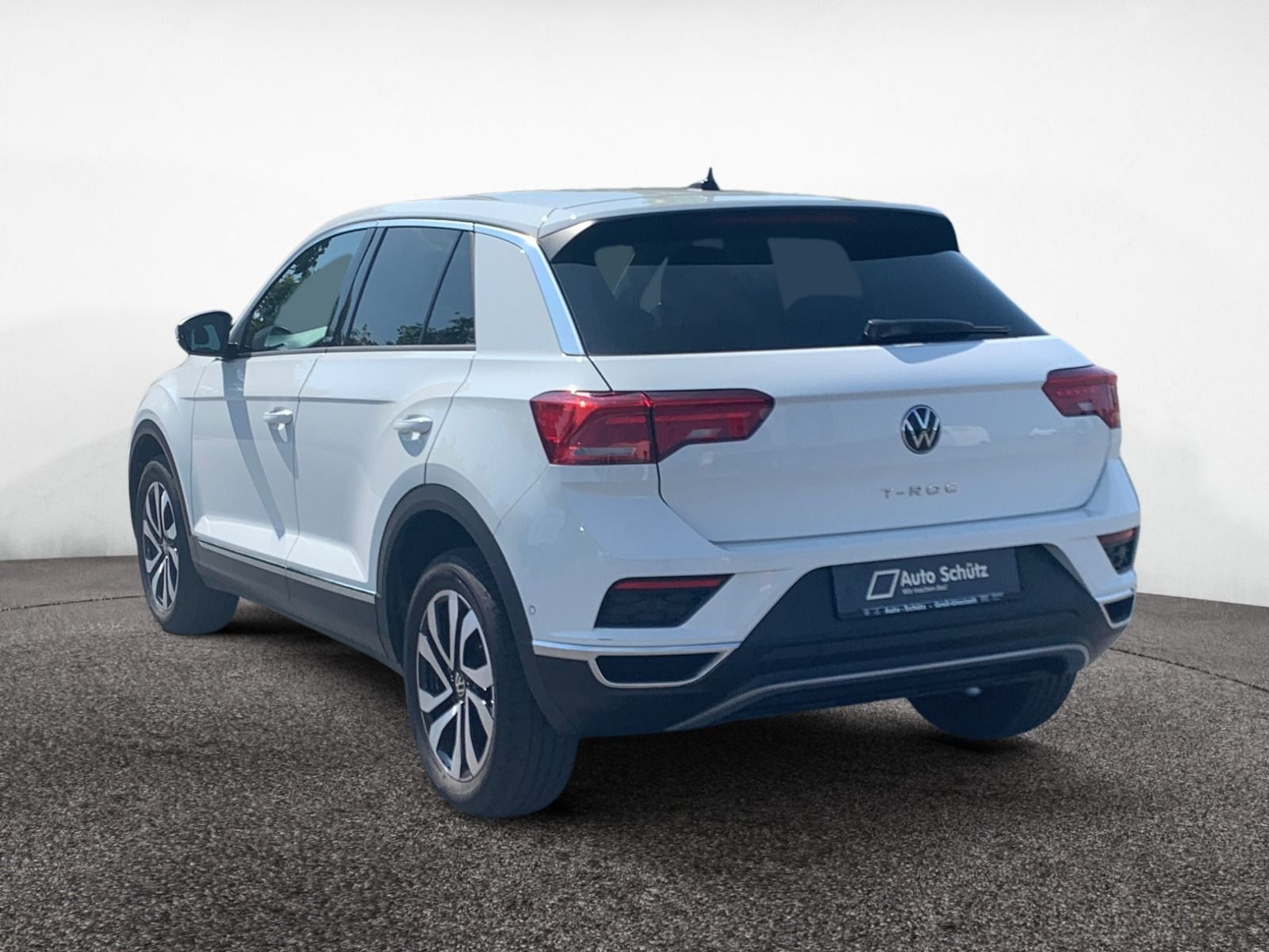 Volkswagen T-Roc 1.5 TSI Active - Samsaru's Car Outlet