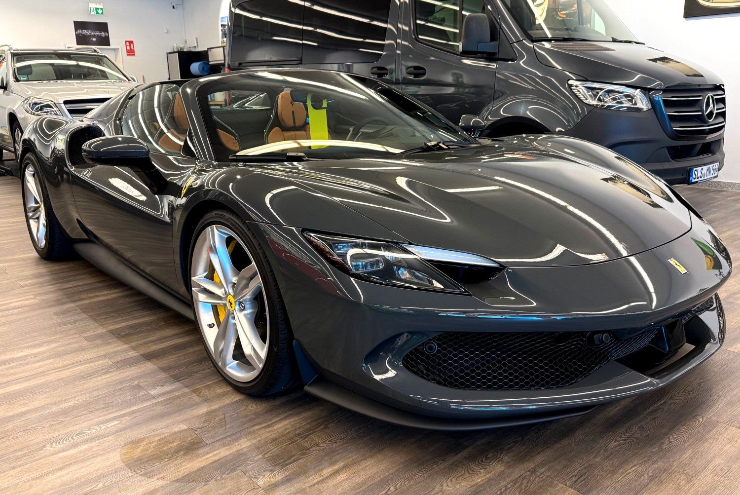Ferrari 296 GTS Spider - Samsaru's Car Outlet