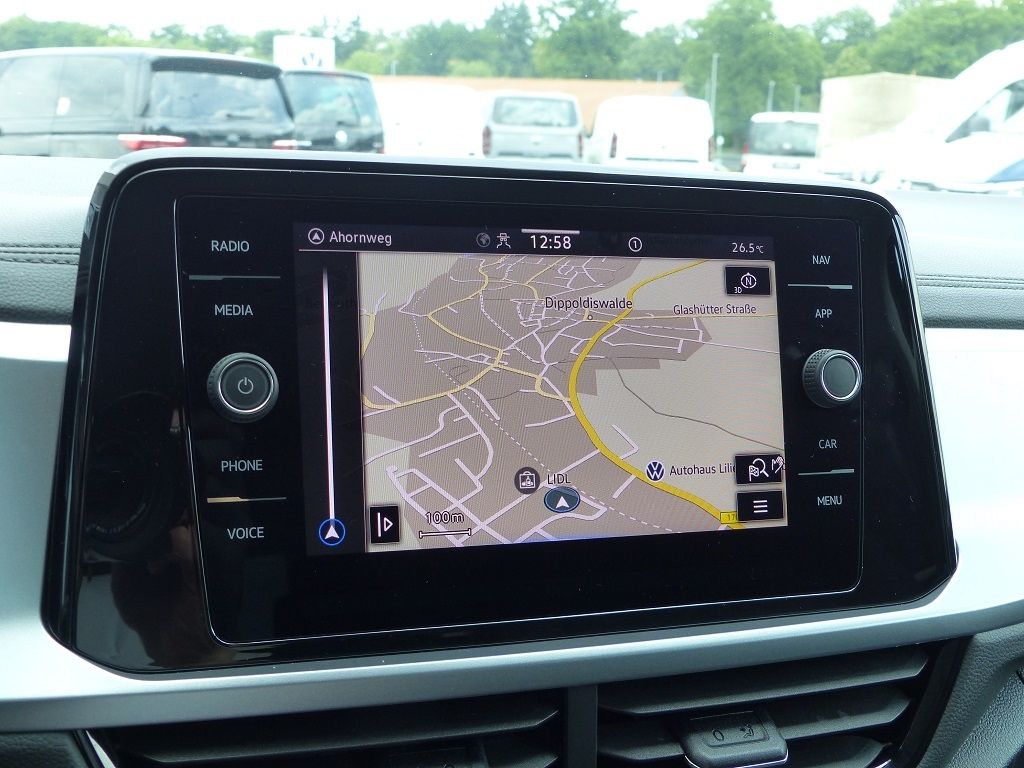 Volkswagen T-Roc 1.5 TSI DSG Life - Samsaru's Car Outlet