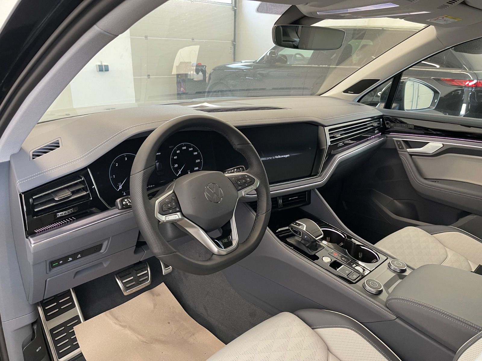 Volkswagen Touareg 3.0 TDI 4Motion R-Line Final Edition*VOL