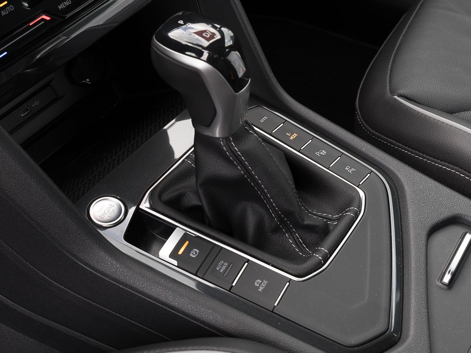 Volkswagen Tiguan 1.4 TSI eHybrid R-Line - Samsaru's Car Outlet