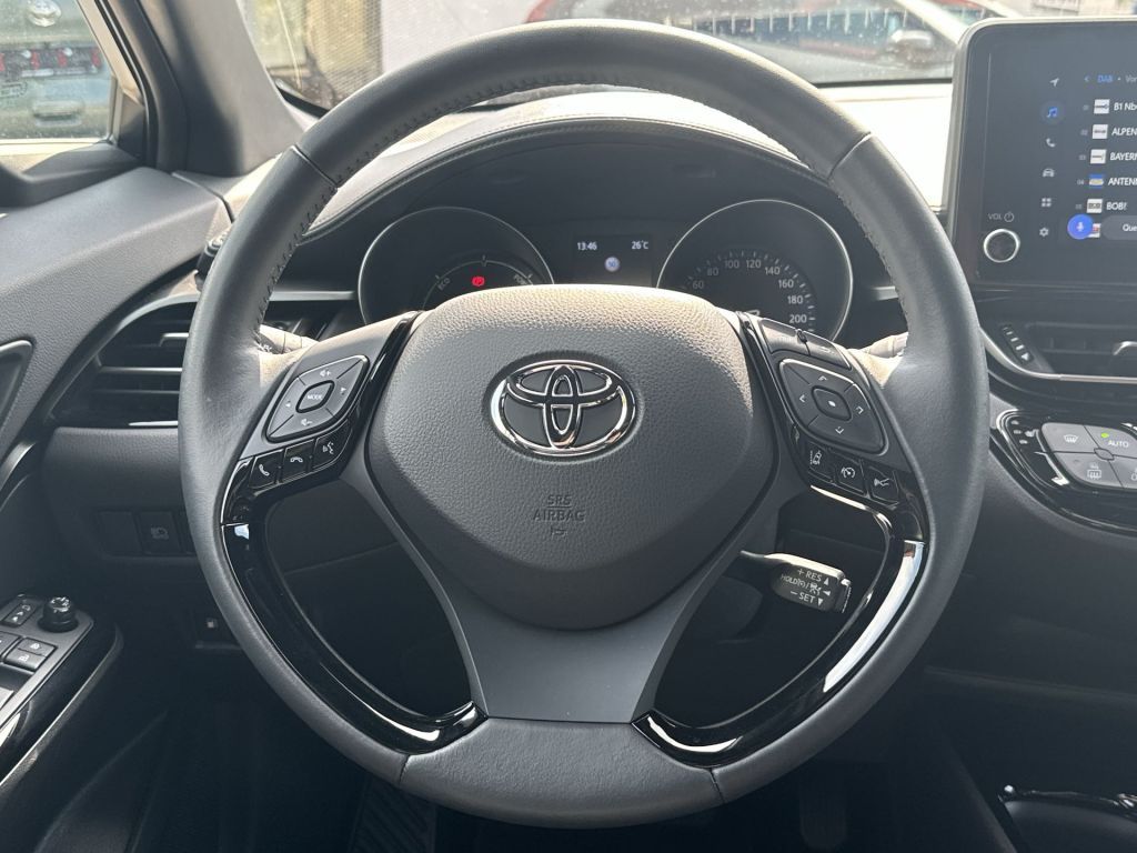 Toyota C-HR Hybrid - Samsaru's Car Outlet