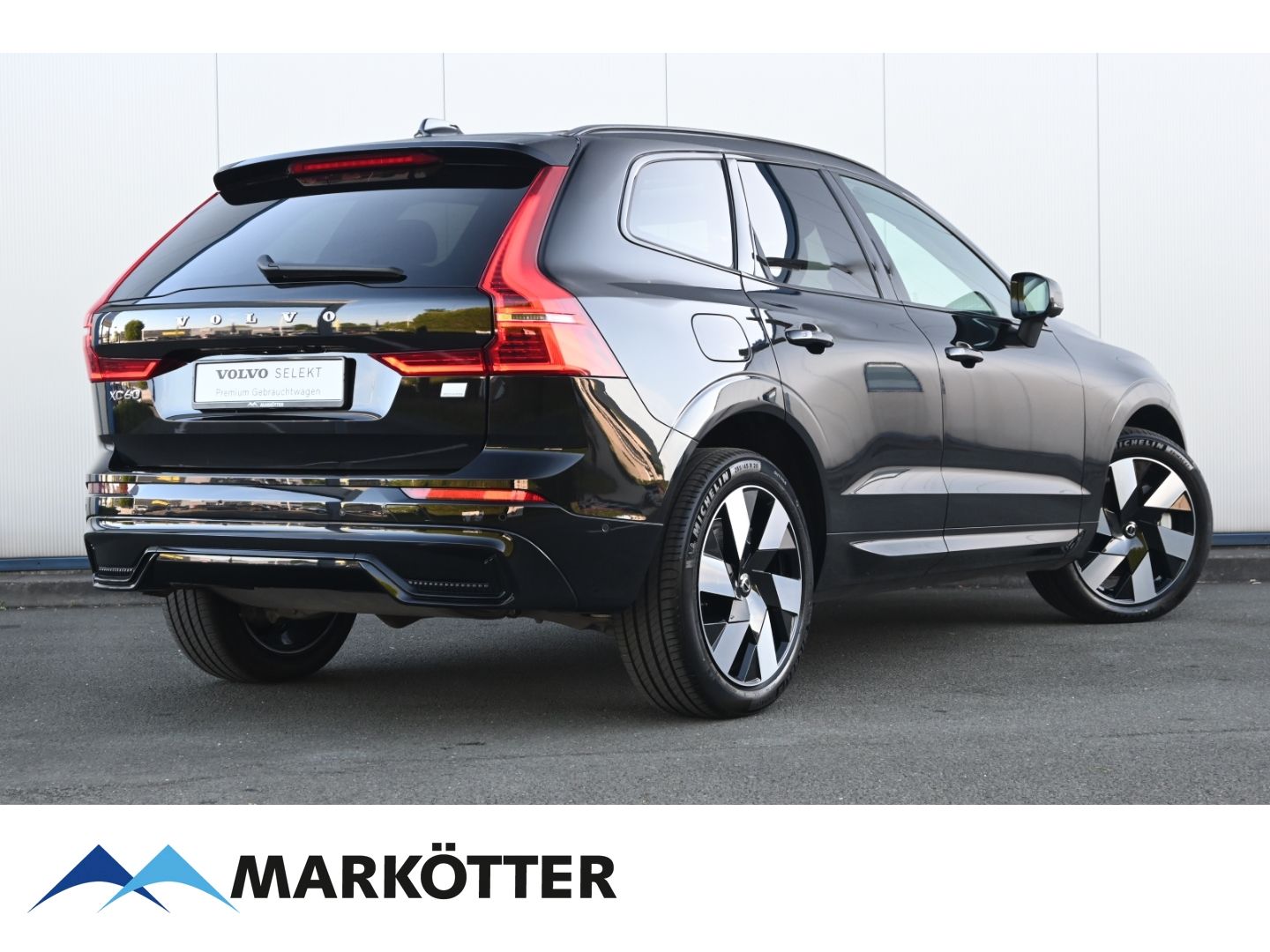 Volvo XC60 T8 Recharge Plus AWD - Samsaru's Car Outlet