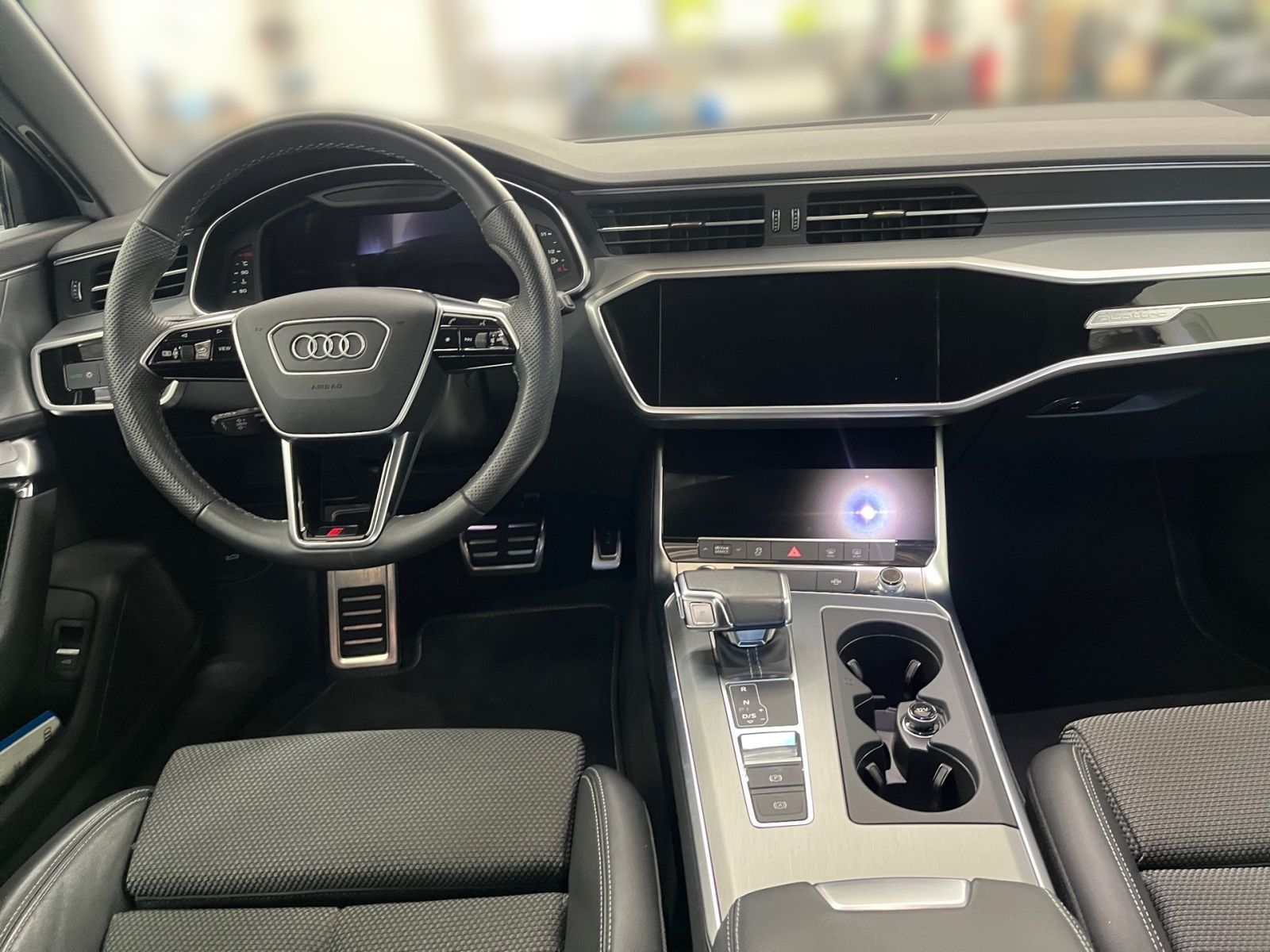 Audi A6 Avant sport 45 TDI quattro S tronic S line Na