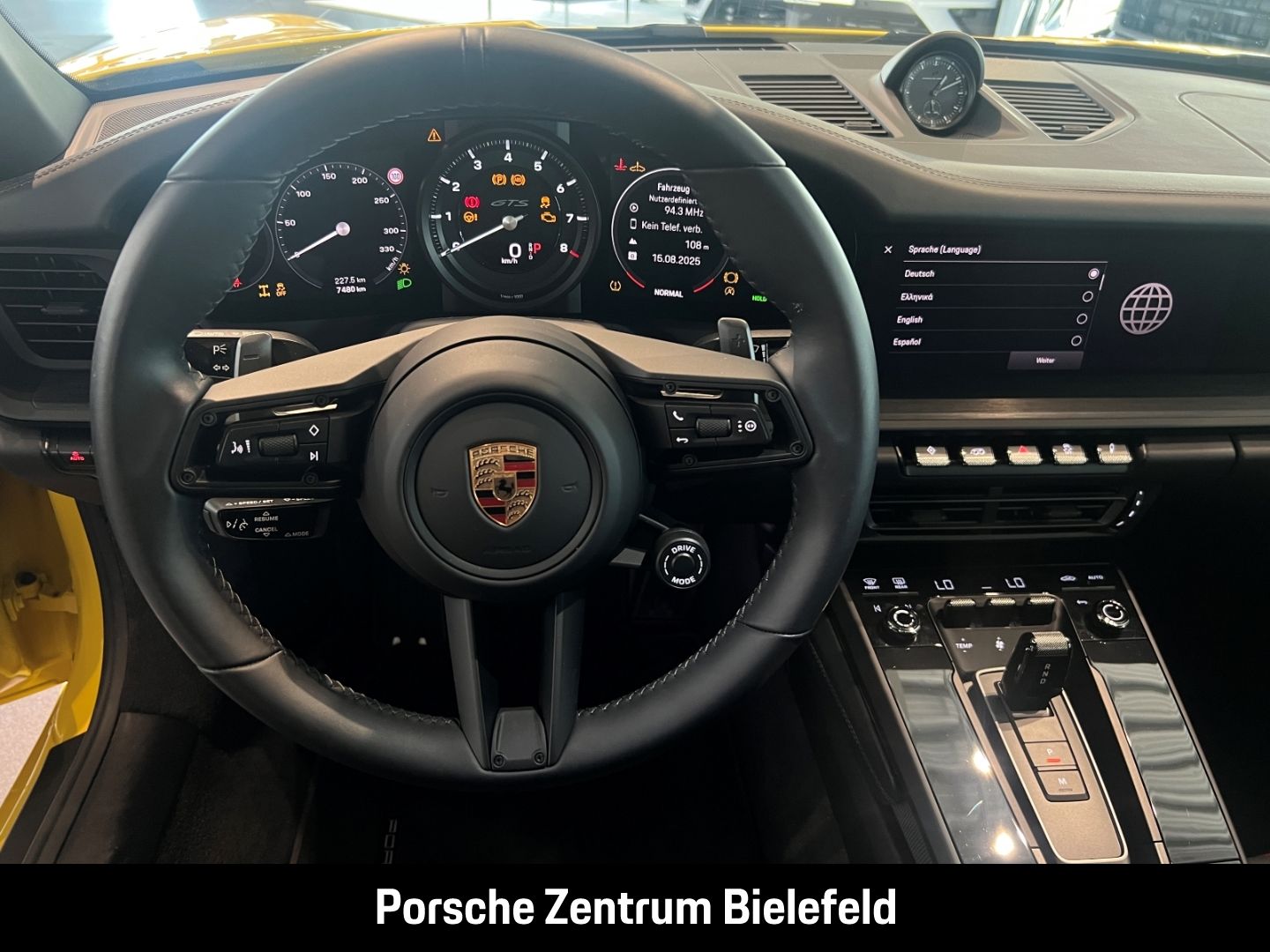 Porsche 992 911 Carrera 4 GTS Cabrio HA-Lenkung LED BOSE