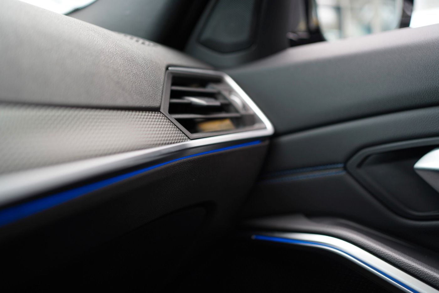 BMW 320d xDrive M-Sport - Samsaru's Car Outlet