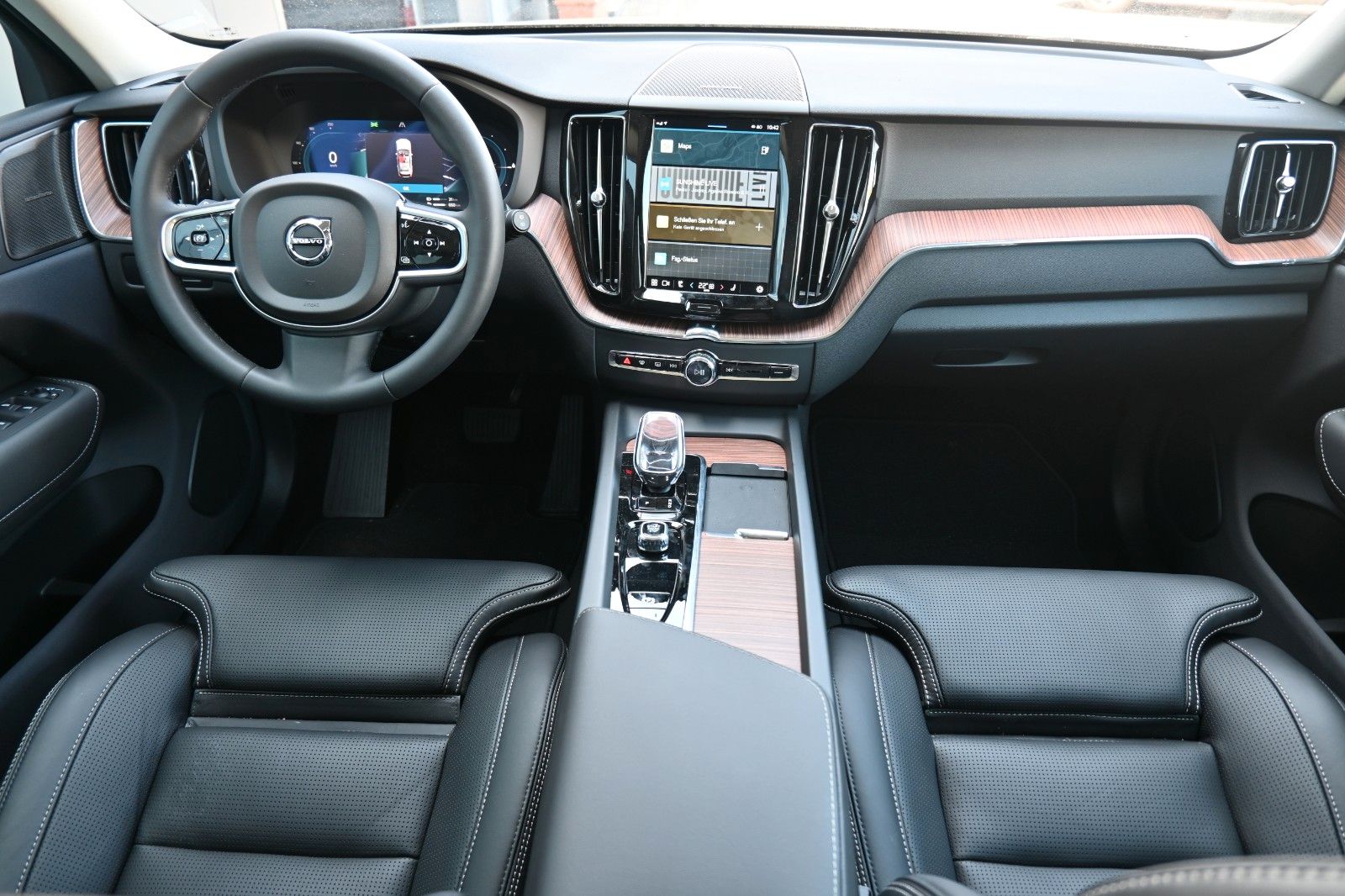 Volvo XC60 T6 AWD RC Plus Bright*PANO*360*Luft*H&K*ACC