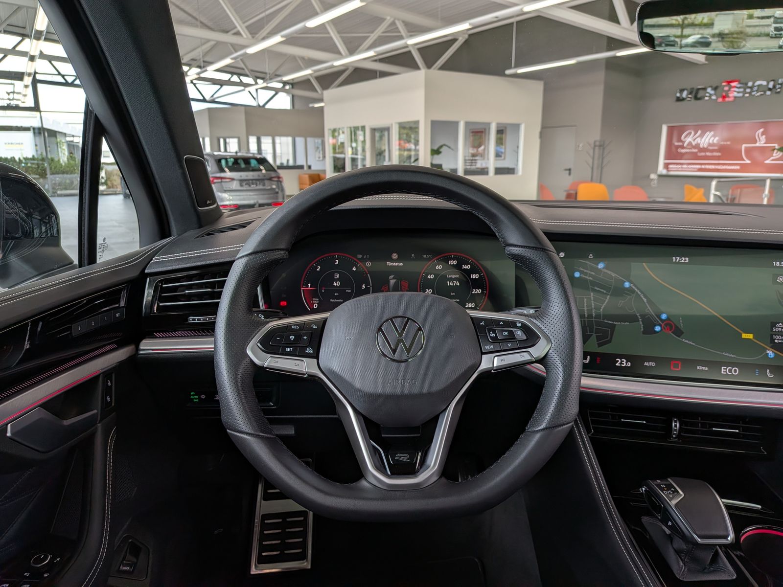 Volkswagen Touareg 3.0TDI 4M R-Line VOLL Black 22" UPE 114T