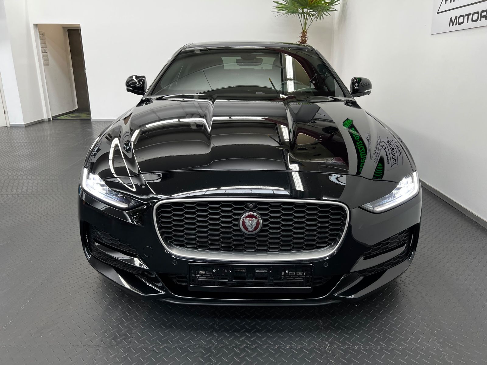 Jaguar XE S  AWD 4x4*LEDER*PANO*LED*NAVI*ACC*360°CAM*
