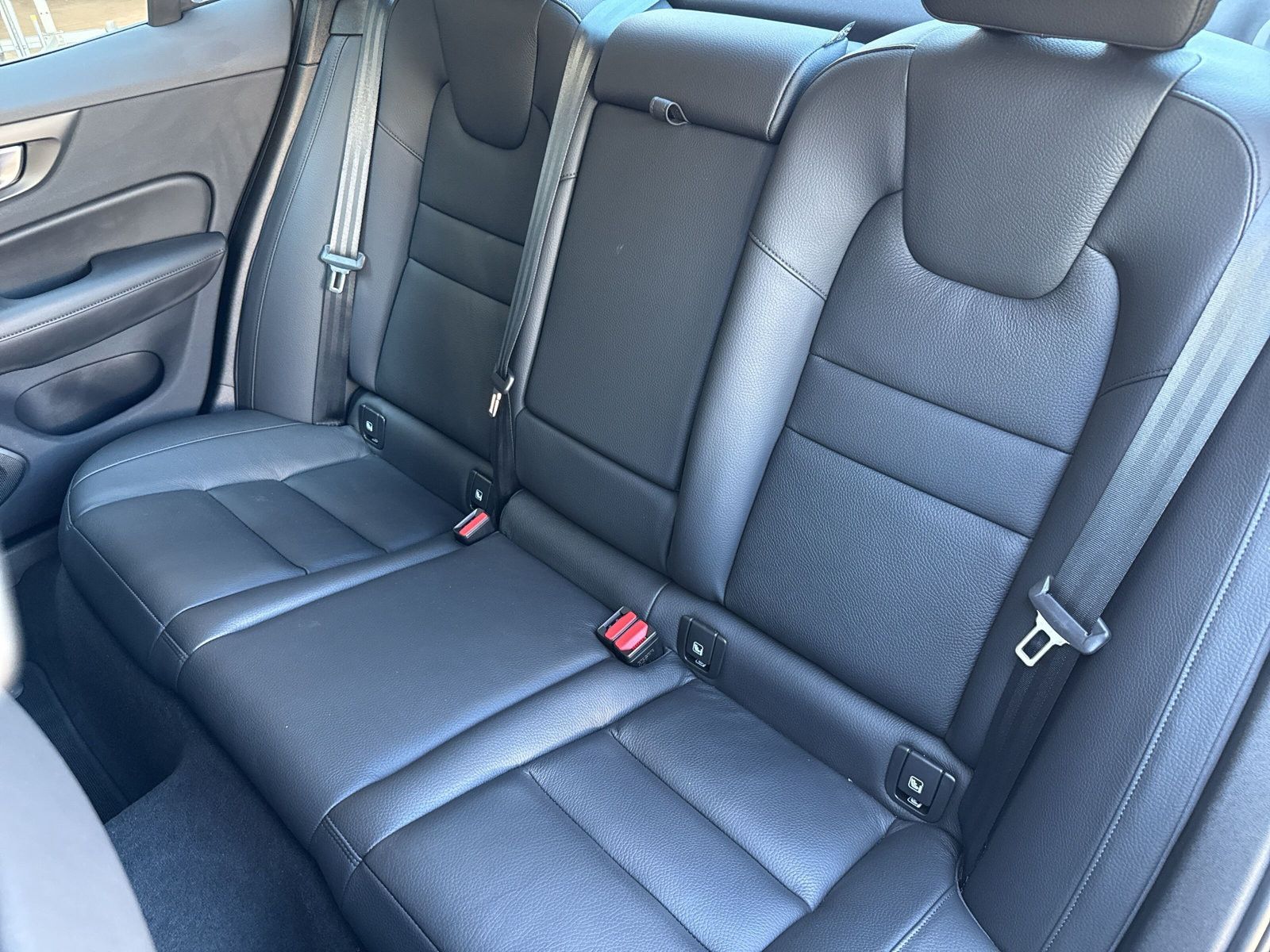 Volvo S60 B5 Ultimate Dark AWD !360°+ACC+PANO+HEAD-UP!