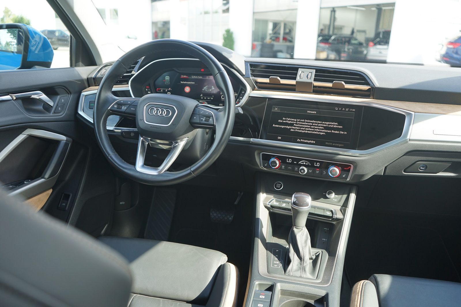 Audi Q3 35 2.0 TDI quattro S line - Samsaru's Car Outlet