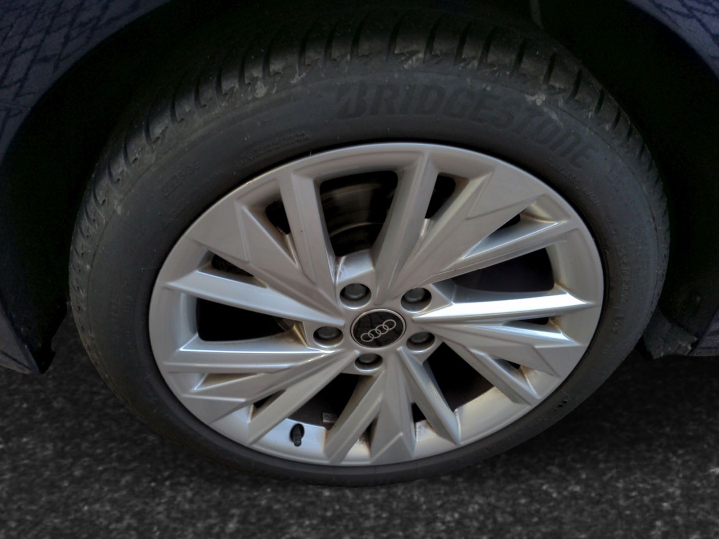 Audi A3 Sportback 30TFSI S tronic Advanced LED AHK Na