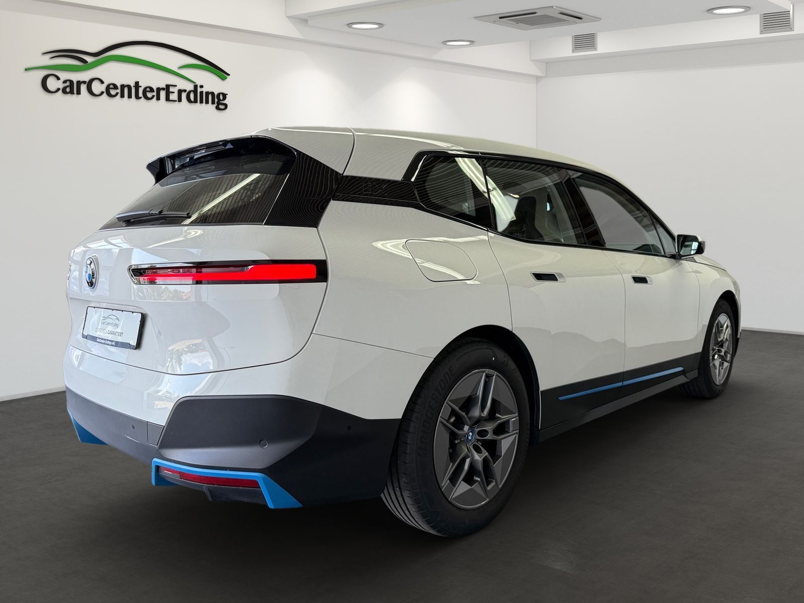 BMW iX40xDrive*LED*ACC*360*H&K*Leder*Atelier oyster*