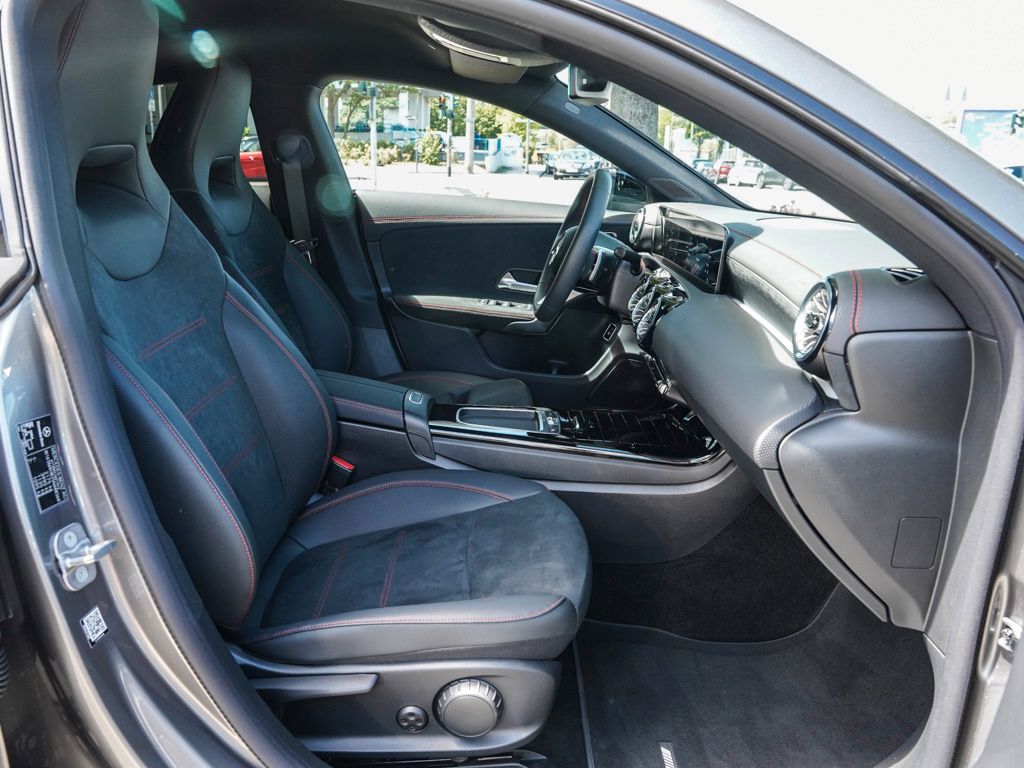 Mercedes-Benz CLA 250 4M AMG-LINE - Samsaru's Car Outlet