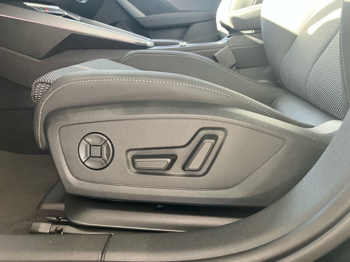 Audi A3 Sportback 35 TFSI S-Tronic S-LINE MATRIX-LED