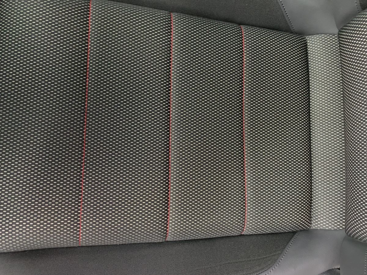 Volkswagen T-Roc 1.5 TSI R-LINE - Samsaru's Car Outlet