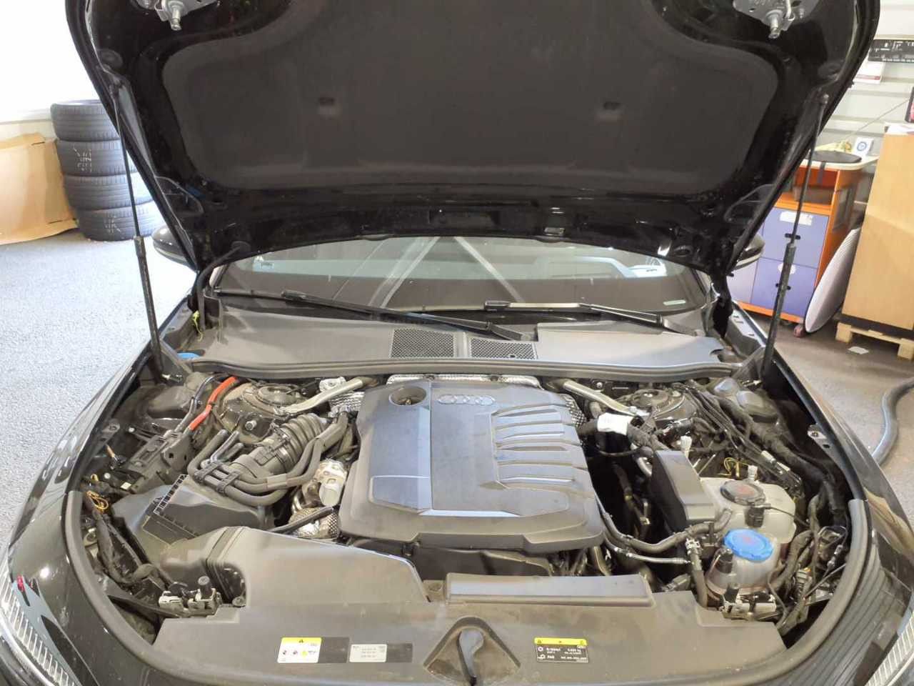 Audi A5 Avant 2.0 TDI QUATT S LINE AHK+B&O+RAUTE+HUD+