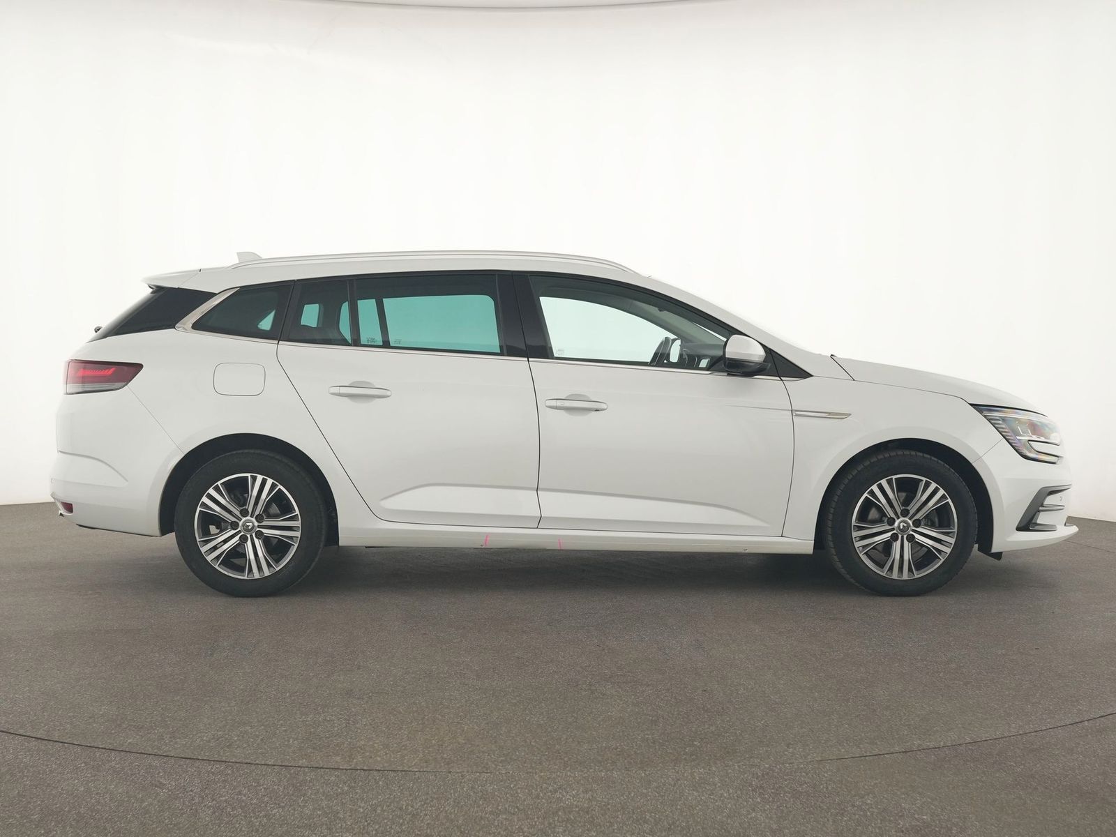 Renault Megane Intens - Samsaru's Car Outlet