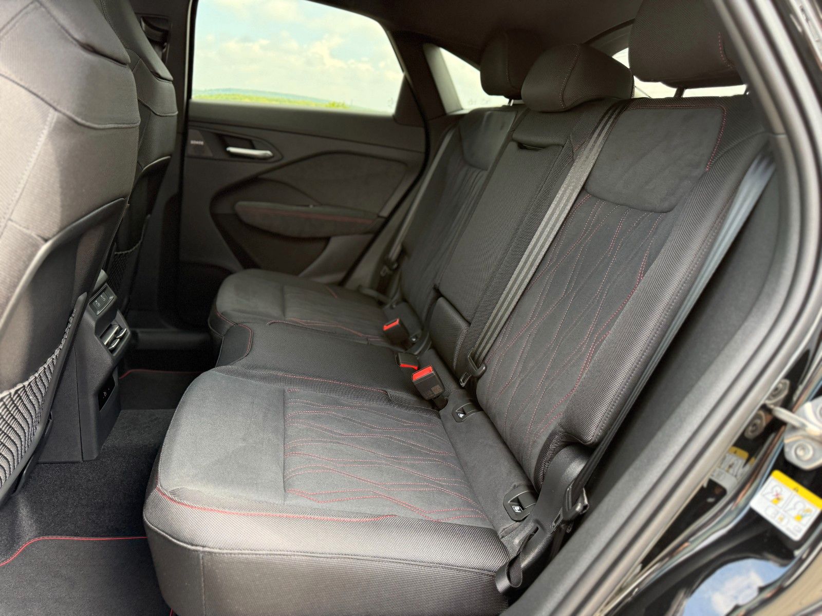 Audi Q3 Sportback S-LINE quattro+AHK+PANO+SONOS